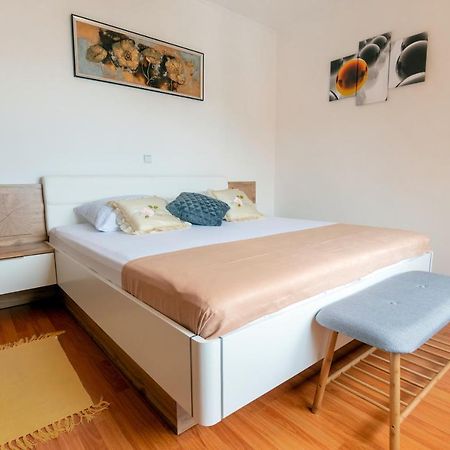 Apartmani Ivan Lopar Extérieur photo